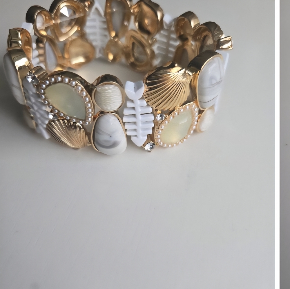 Chic Gold and White Bracelet